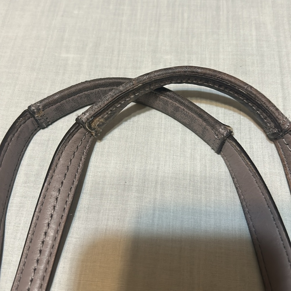 Coach Taylor OP Art Alexis Carryall. Inside zip. Zip Top Closure. - Picture 5 of 10